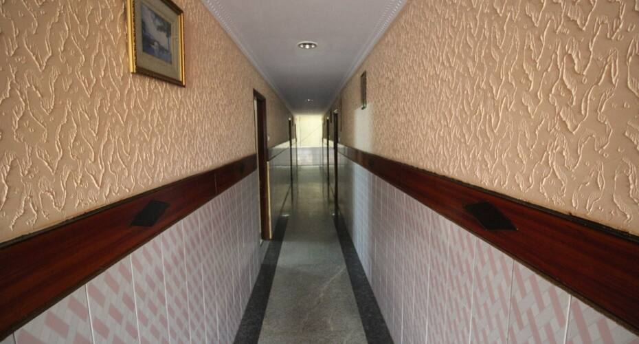 Star Deluxe Lodge, Bangalore 5